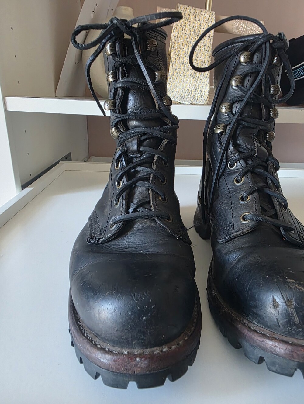 Frye Men's Black Leather Lace-Up Work Boots - Picture 2 of 11